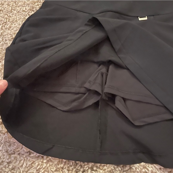 Greg Norman Collection Black Skort - Picture 5 of 8